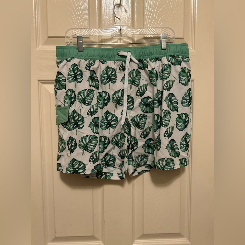 💚Tropical Print Mens Swim Trunks